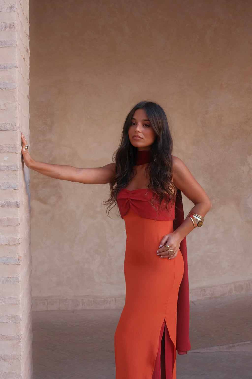 Vestido naranja y rojo