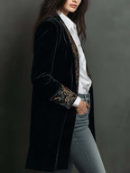 Blazer Slim Fit Negro con Revers y Estampado Barroco
