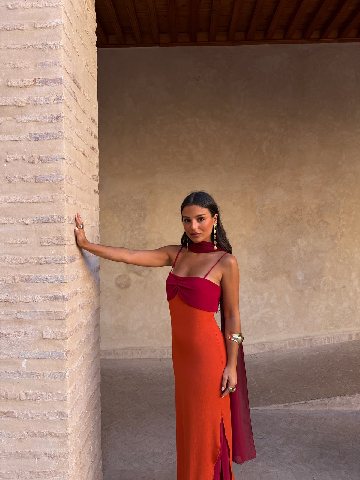 Vestido naranja y rojo