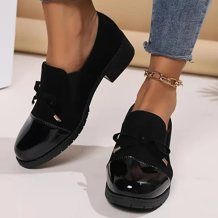 Mocasines Elegantes con Punta Redonda y Lazo Decorativo