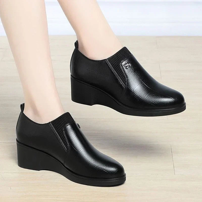 Zapatos de Cuña de Piel a la Moda