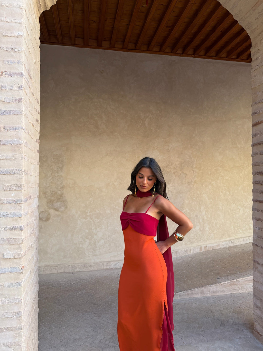 Vestido naranja y rojo
