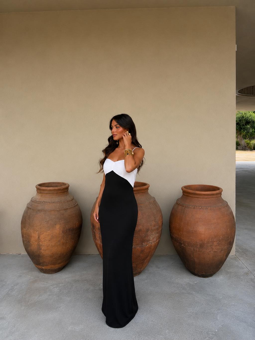 Vestido blanco y negro