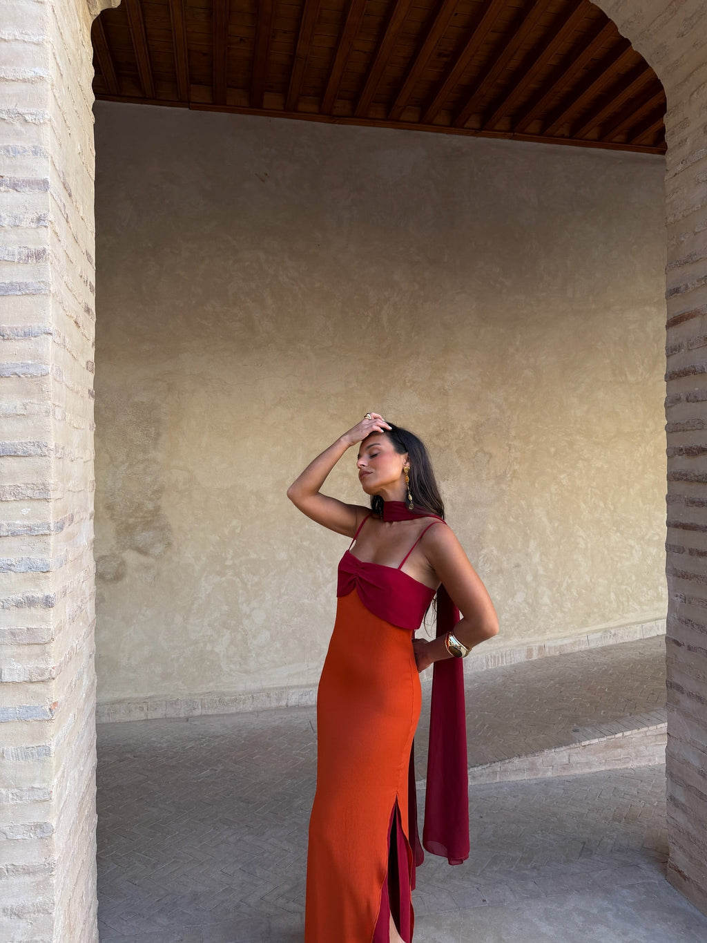 Vestido naranja y rojo