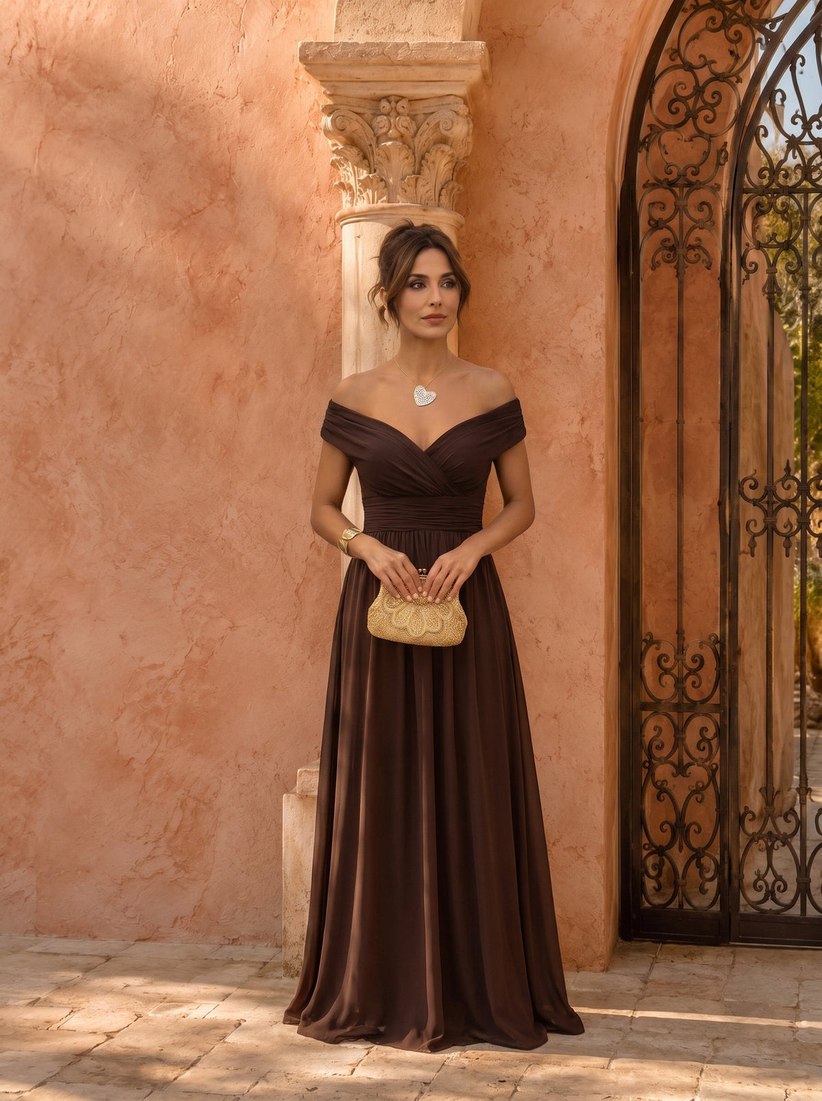Vestido largo elegante con cuello en V