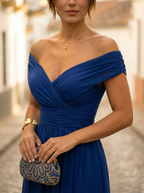Vestido largo elegante con cuello en V