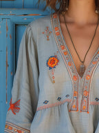 Elaria | Blusa para mujer con bordado y escote en V de estilo bohemio