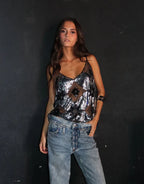 Mireia | Top glamuroso con tirantes finos y detalles brillantes ajustado
